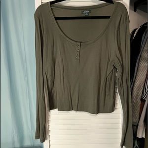 Cropped XXL green long sleeve shirt